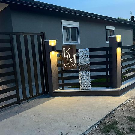 K&M Villas Nea Kallikrateia Bagian luar foto