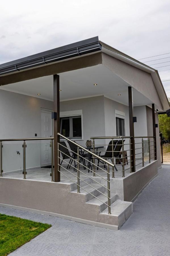 K&M Villas Nea Kallikrateia Bagian luar foto