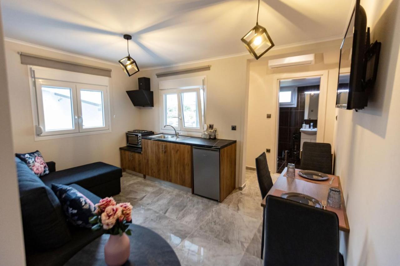 K&M Villas Nea Kallikrateia Bagian luar foto