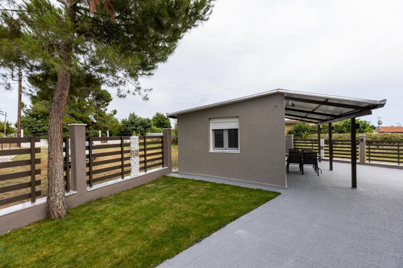 K&M Villas Nea Kallikrateia Bagian luar foto