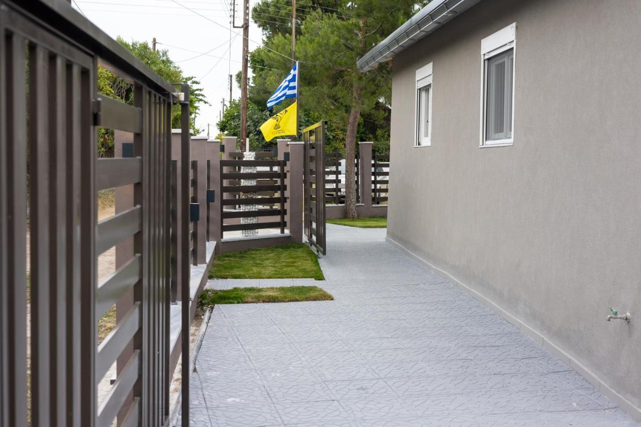 K&M Villas Nea Kallikrateia Bagian luar foto