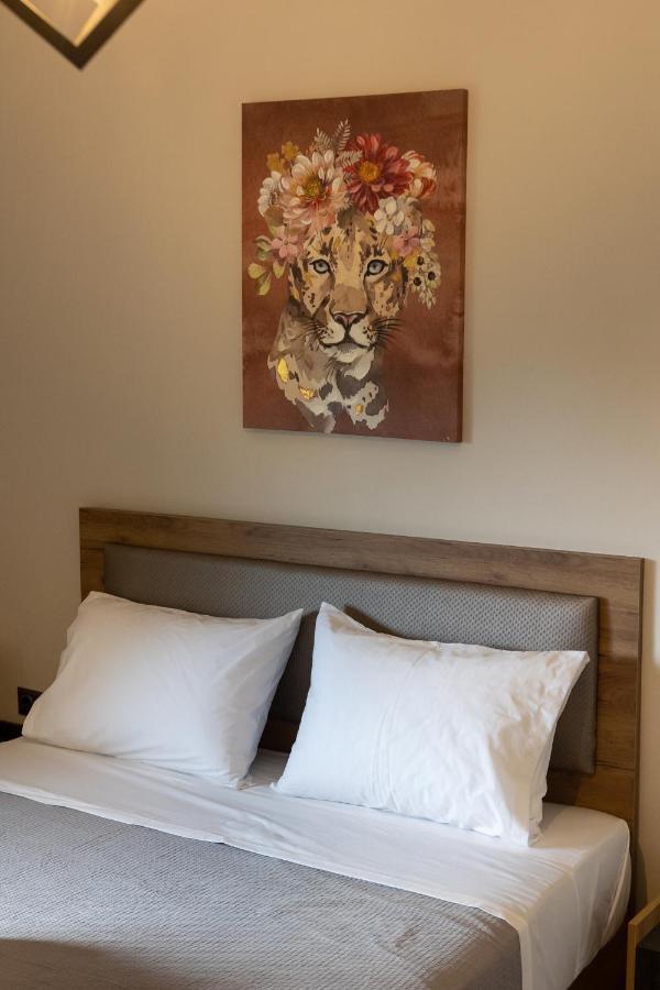 K&M Villas Nea Kallikrateia Bagian luar foto