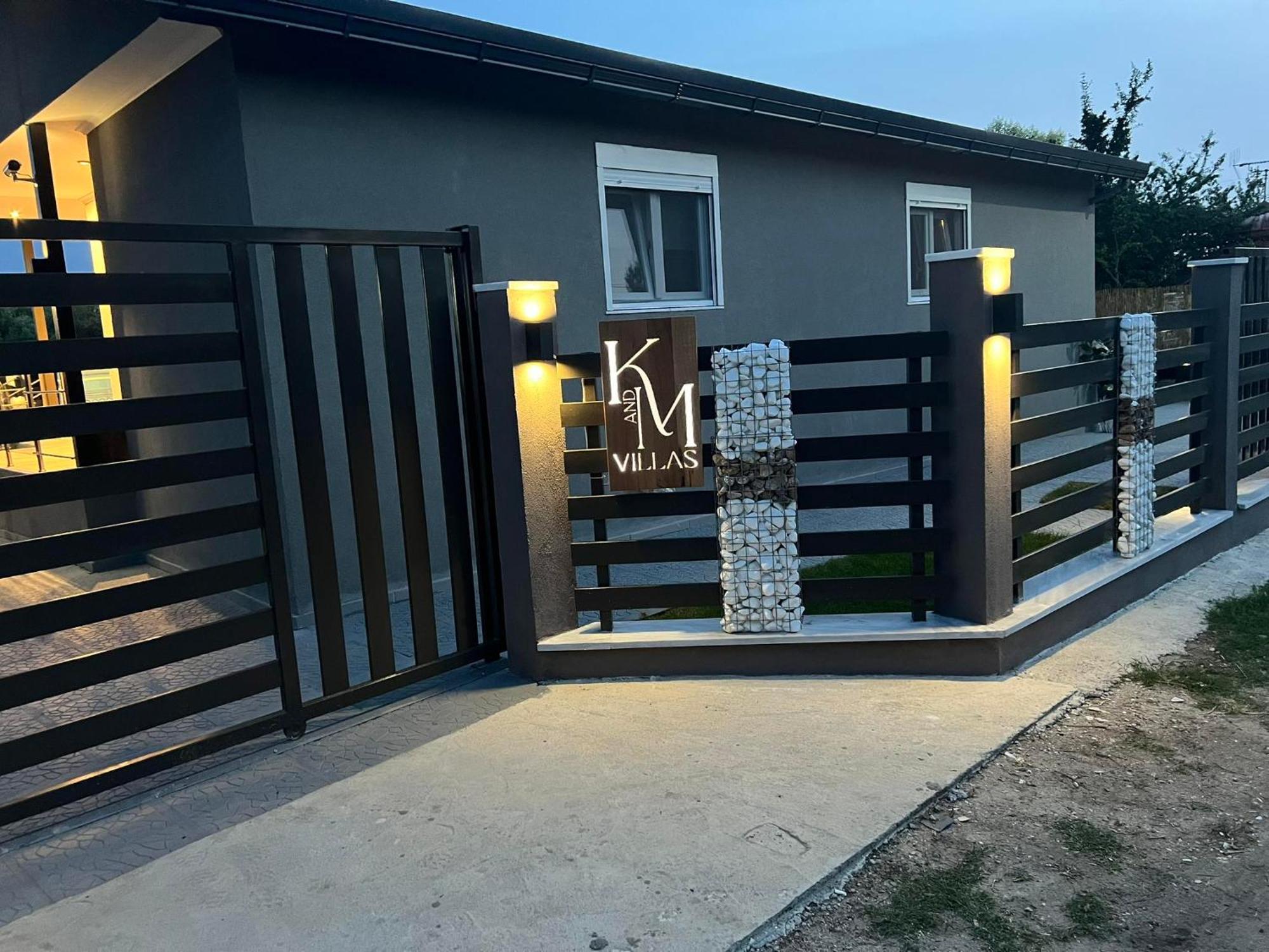 K&M Villas Nea Kallikrateia Bagian luar foto