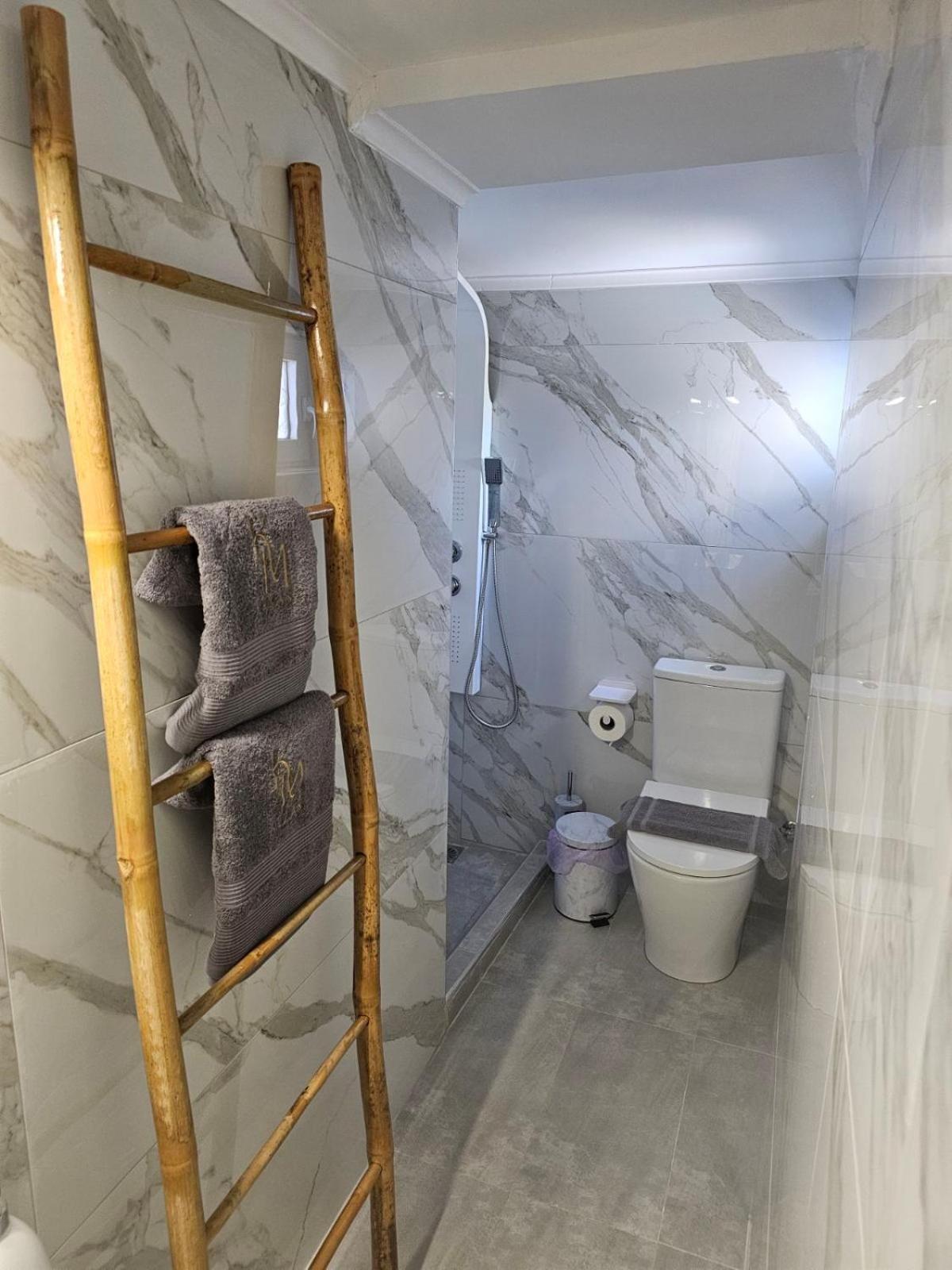 K&M Villas Nea Kallikrateia Bagian luar foto