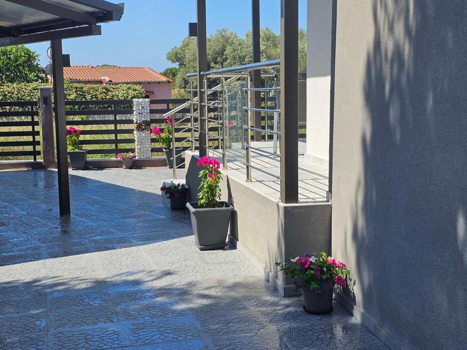 K&M Villas Nea Kallikrateia Bagian luar foto