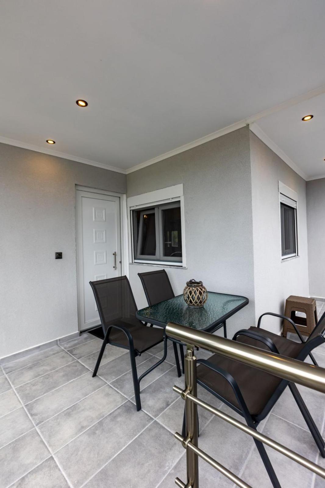 K&M Villas Nea Kallikrateia Bagian luar foto